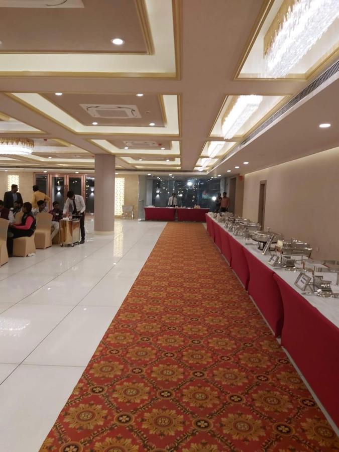 Acco Grand Hotel Lucknow Eksteriør billede